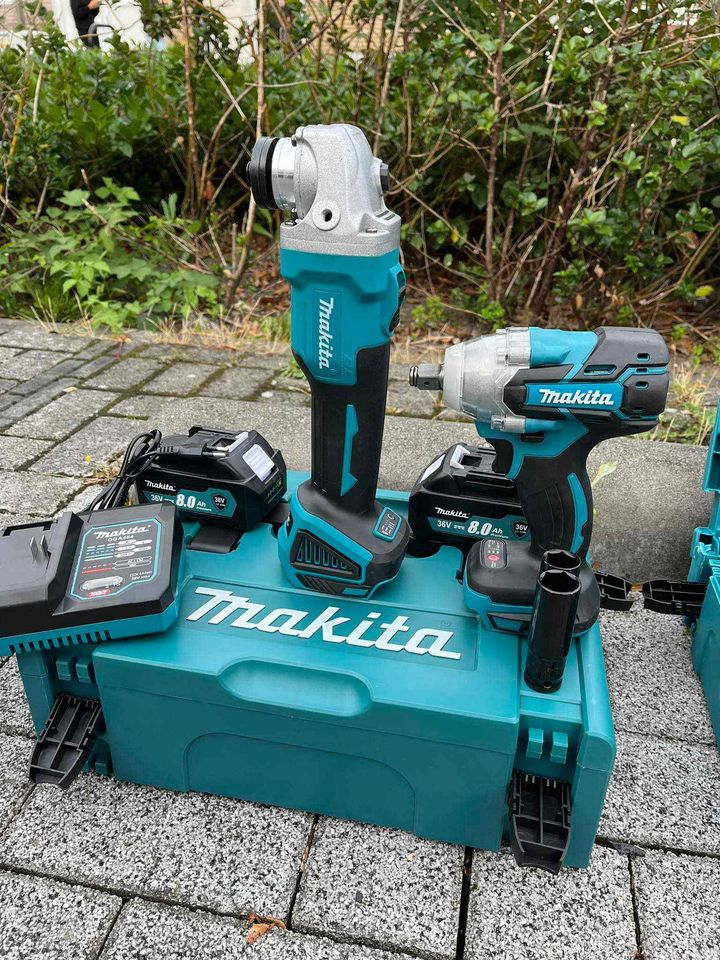 Makita XT288T 18V LXT® Lithium-Ion Brushless Cordless 2-Pc. Combo Kit (5.0Ah).